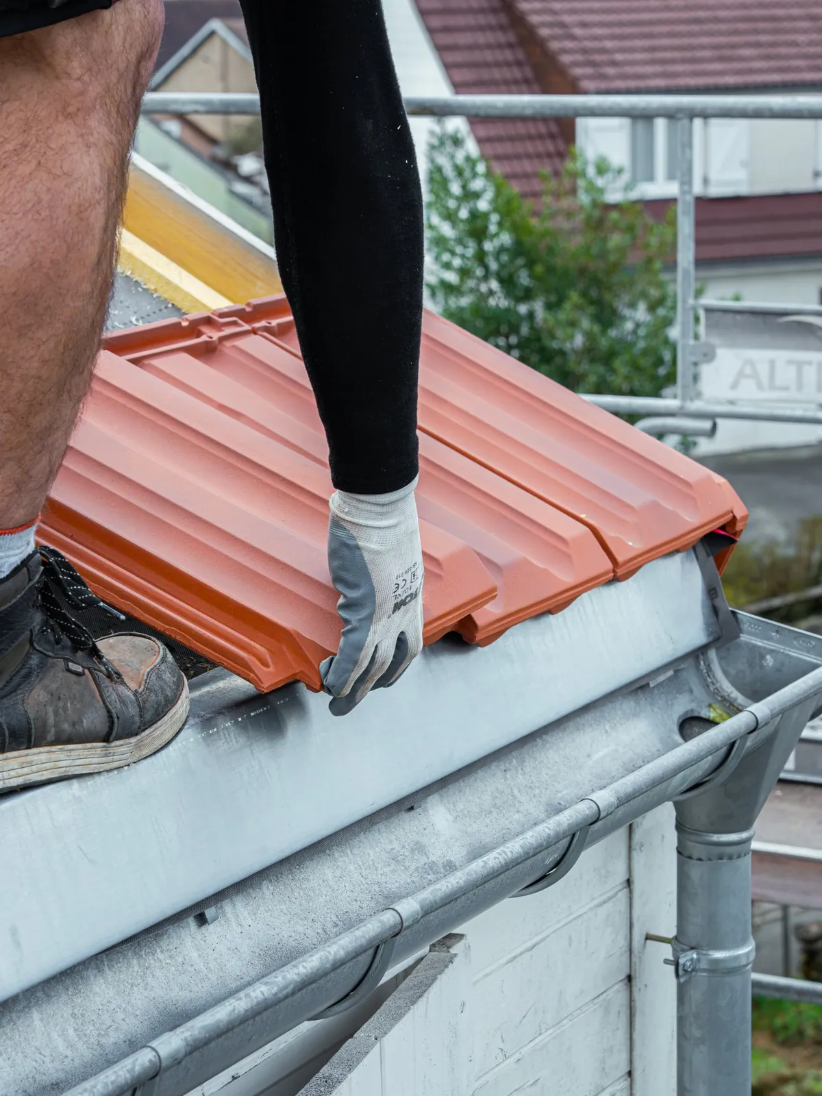 Équipe MS Couverture en intervention sur un chantier de toiture à Bavans